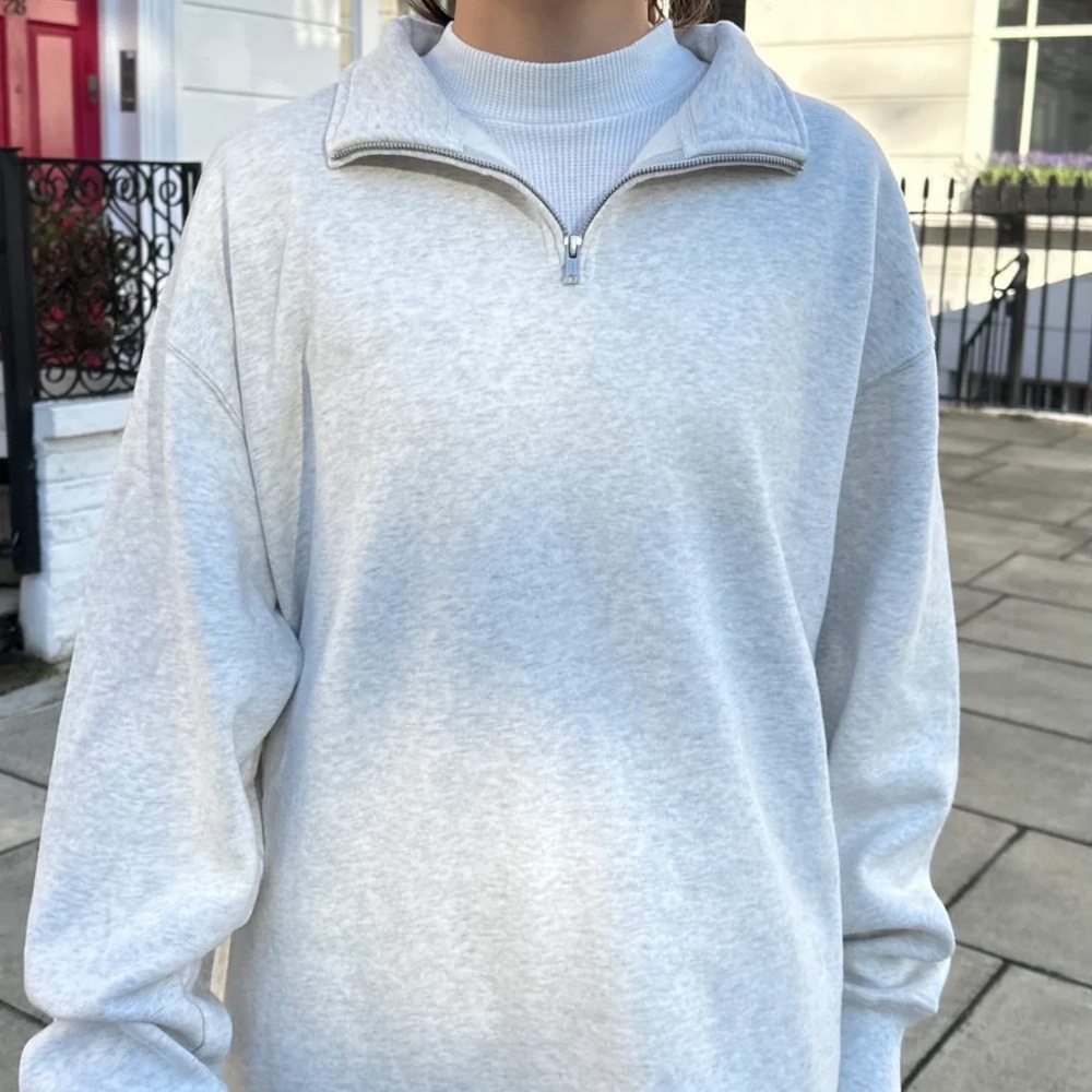 Brandy Melville Missy Collar Sweatshirt